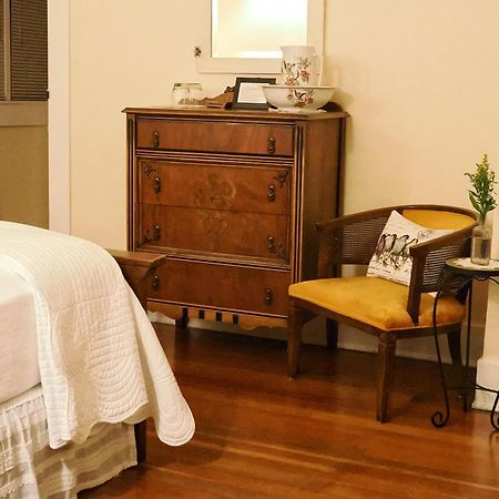 Lady Geneva Bed & Breakfast Medford Dış mekan fotoğraf