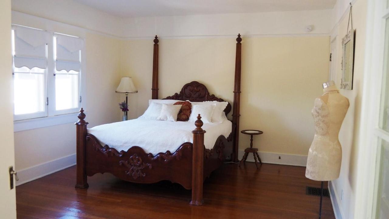 Lady Geneva Bed & Breakfast Medford Dış mekan fotoğraf
