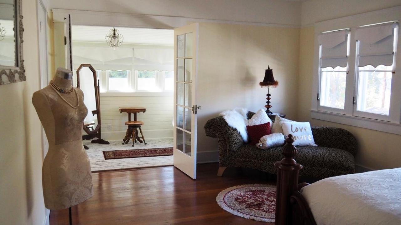 Lady Geneva Bed & Breakfast Medford Dış mekan fotoğraf