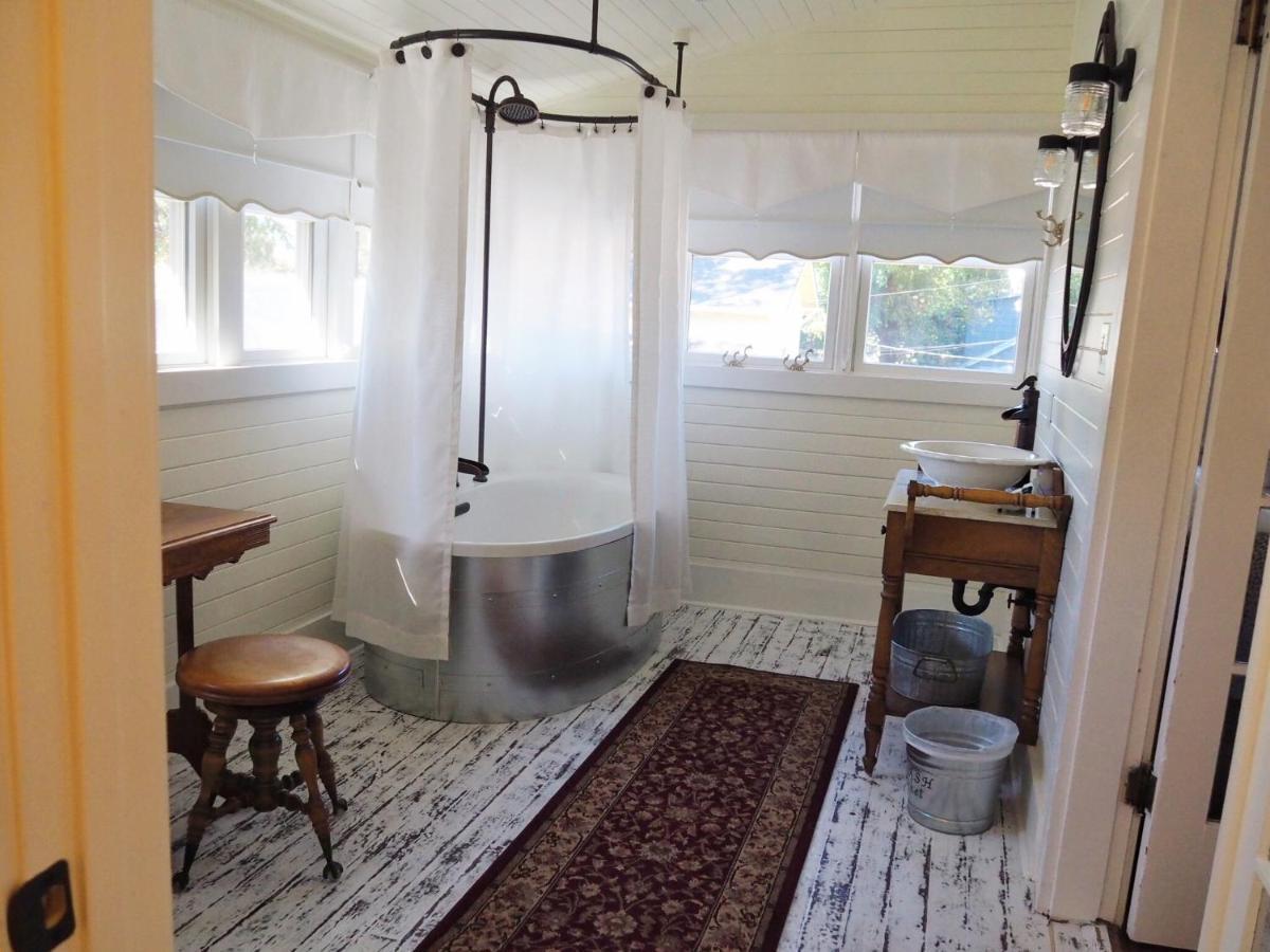 Lady Geneva Bed & Breakfast Medford Dış mekan fotoğraf