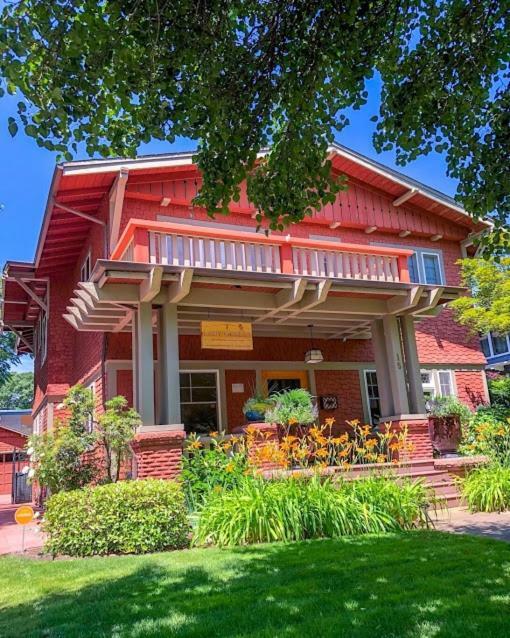 Lady Geneva Bed & Breakfast Medford Dış mekan fotoğraf