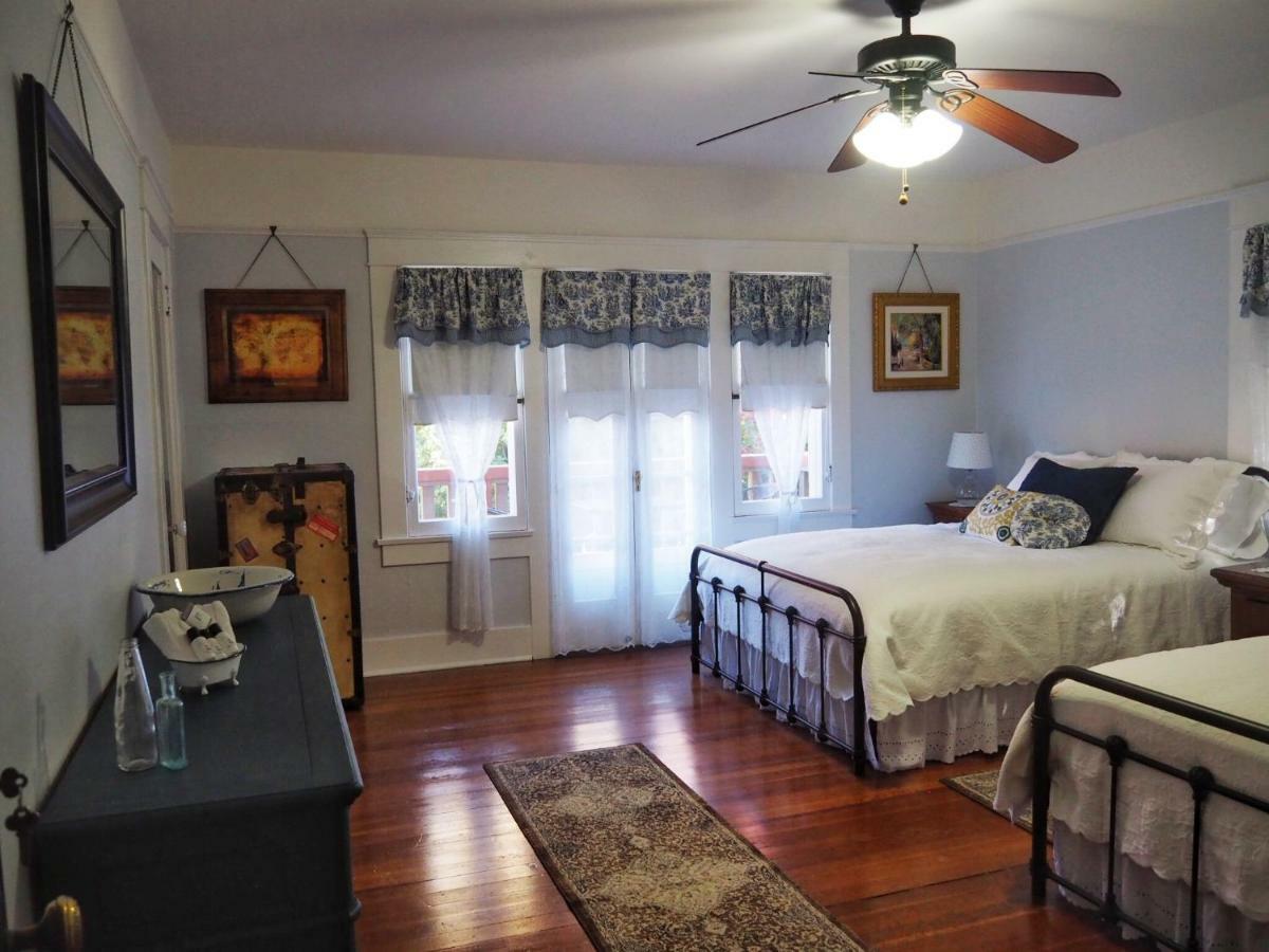 Lady Geneva Bed & Breakfast Medford Dış mekan fotoğraf