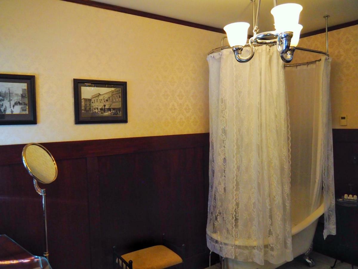 Lady Geneva Bed & Breakfast Medford Dış mekan fotoğraf
