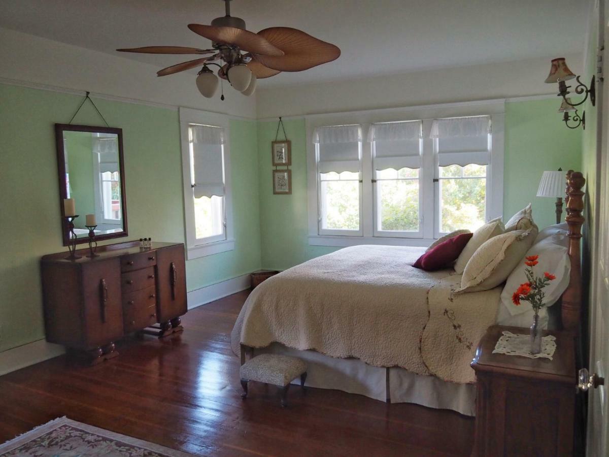 Lady Geneva Bed & Breakfast Medford Dış mekan fotoğraf